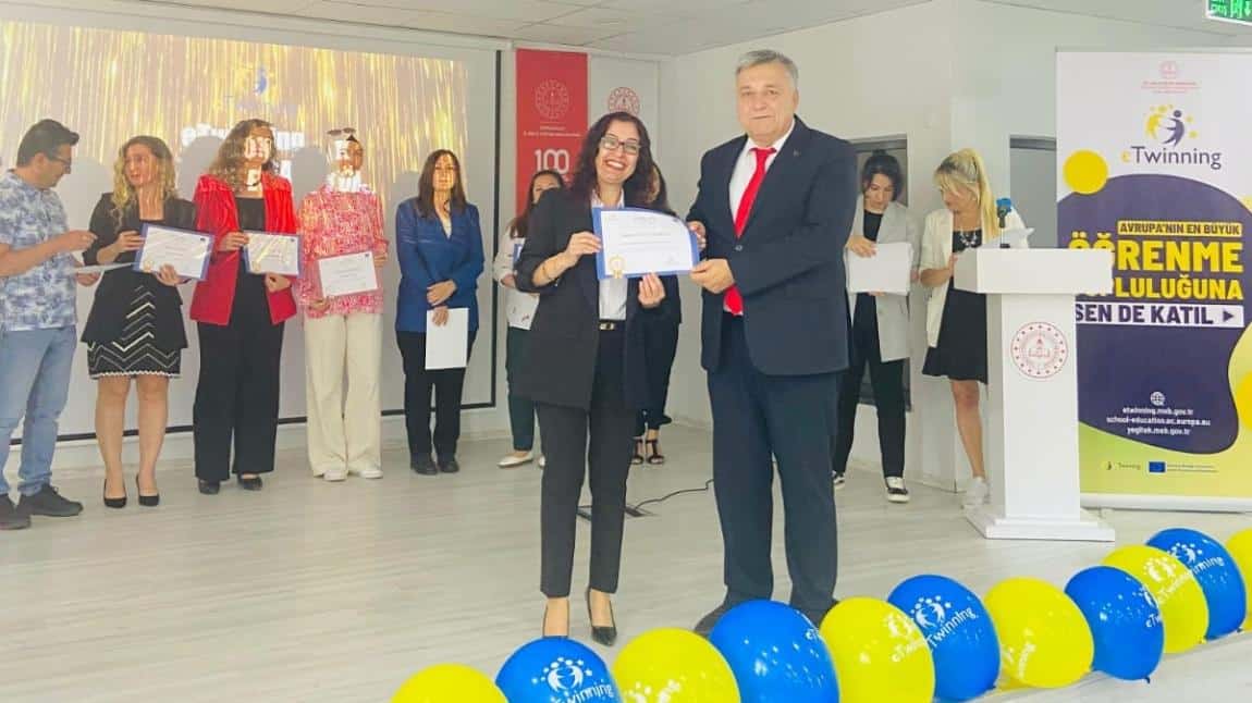 Sanem DUYGUOĞLU öğretmenimizi tebrik ederiz